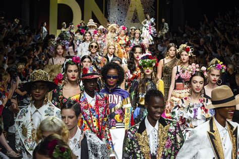 dolce gabbana shanghai show cancelled|dolce and gabbana boycott.